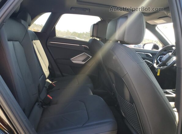 WA1BECF35L1113660 2020 AUDI Q3 Black Вид задньої частини салону