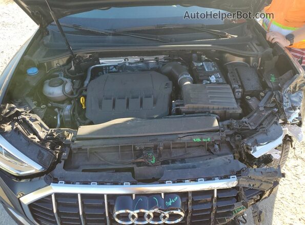 WA1BECF35L1113660 2020 AUDI Q3 Black Вид підкапотного простору