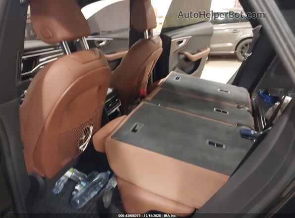 WA1BVAF15LD008957 2020 AUDI Q8 Black Vista de la etiqueta del VIN