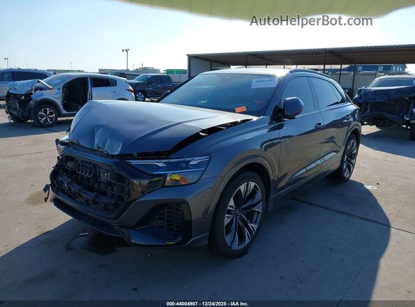 WA1BVBF17SD034447 2025 AUDI Q8 Gray Vista tres cuartos delantera izquierda
