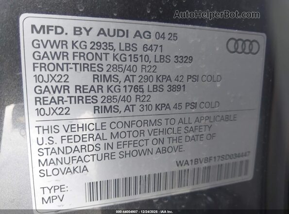 WA1BVBF17SD034447 2025 AUDI Q8 Gray Vista del compartimento del motor