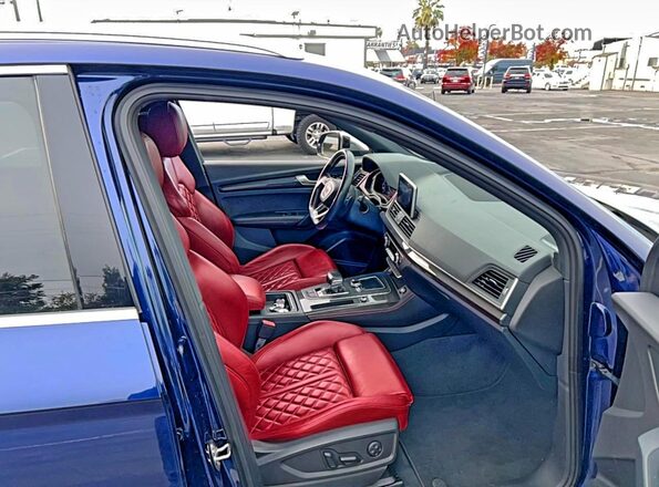 WA1C4AFY5J2043690 2018 AUDI SQ5 Синий Вид сзади