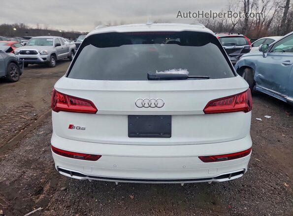 WA1C4AFY6J2027949 2018 AUDI SQ5 White Вид ззаду