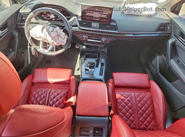 WA1C4AFYXR2013760 2024 AUDI SQ5 Белый Вид панели приборов
