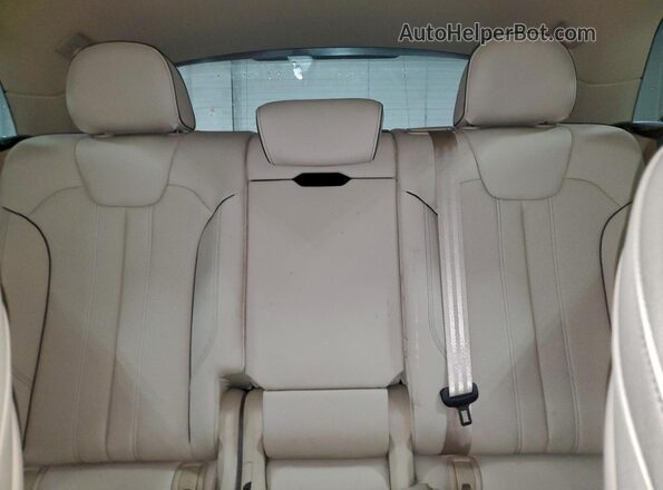 WA1CAAFY8M2010180 2021 AUDI Q5 White 