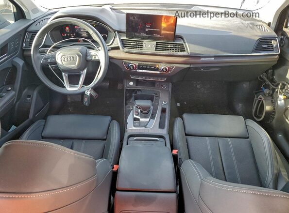 WA1CAAFYXM2023643 2021 AUDI Q5 Gray Widok deski rozdzielczej