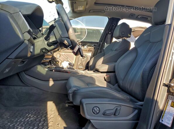 WA1CAAFYXM2023643 2021 AUDI Q5 Gray Widok wnętrza z przodu