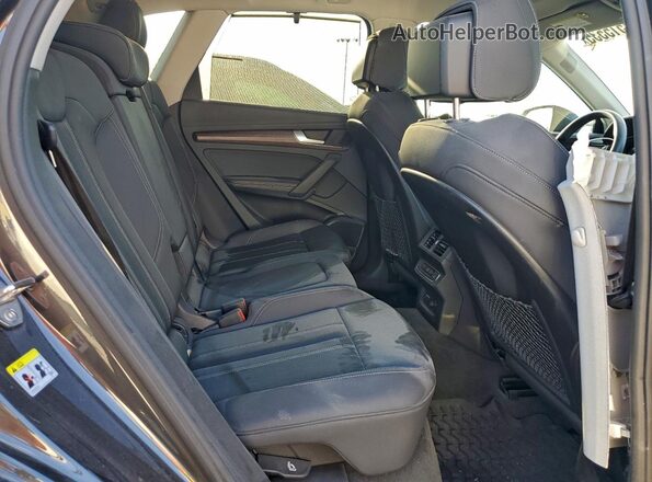 WA1CAAFYXM2023643 2021 AUDI Q5 Gray Widok wnętrza z tyłu