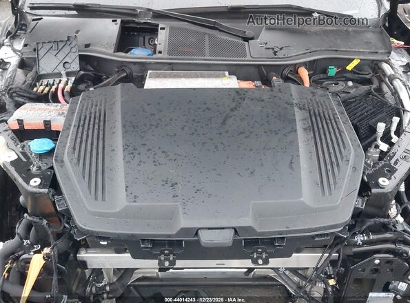WA1DAAGE4RB013478 2024 AUDI Q8 E-TRON Black Widok z tyłu