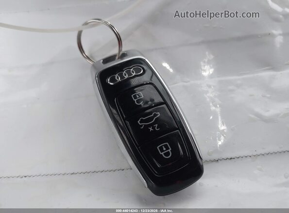 WA1DAAGE4RB013478 2024 AUDI Q8 E-TRON Black Widok deski rozdzielczej