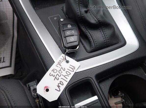 WA1DECF31N1086792 2022 AUDI Q3 Blue Widok deski rozdzielczej