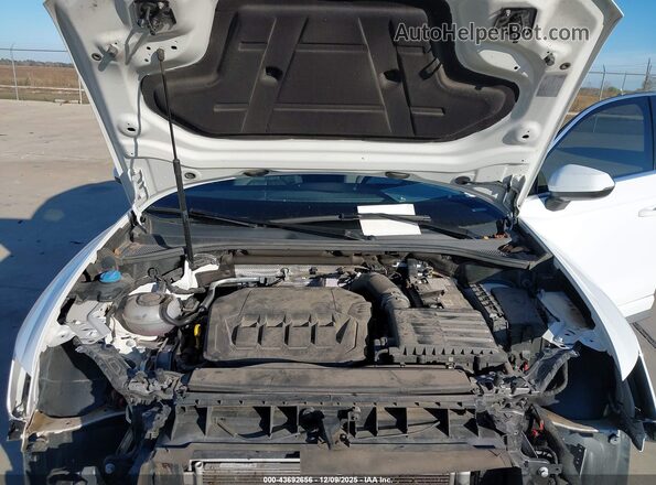 WA1DECF31R1087849 2024 AUDI Q3 White უკანა ხედი