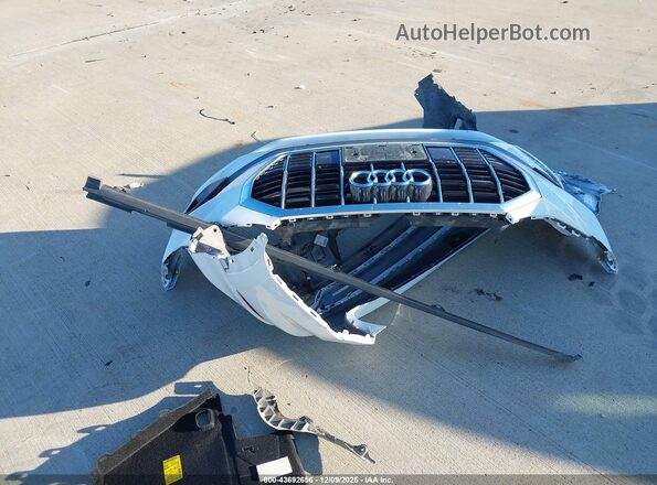 WA1DECF31R1087849 2024 AUDI Q3 White ხელსაწყოთა პანელის ხედი