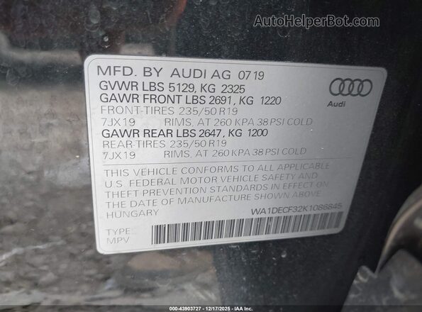 WA1DECF32K1086845 2019 AUDI Q3 Black Engine compartment view