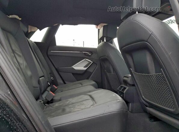 WA1DECF32R1056741 2024 AUDI Q3 Black უკანა სალონის ხედი