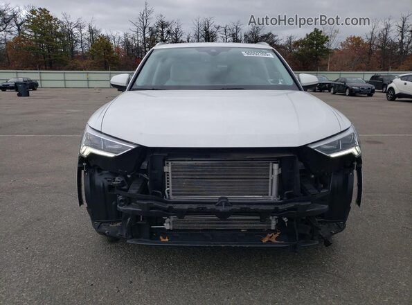 WA1DECF34R1025698 2024 AUDI Q3 White Vista frontal