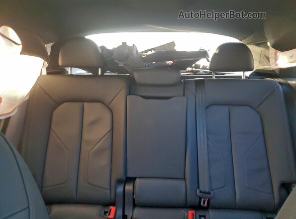 WA1DECF35R1123171 2024 AUDI Q3 Black Widok tylnych siedzeń