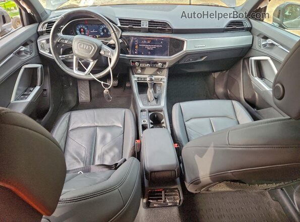 WA1DECF36L1045622 2020 AUDI Q3 Серый Вид панели приборов