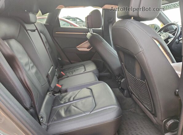 WA1DECF36L1045622 2020 AUDI Q3 Серый Вид задней части салона