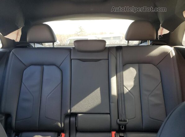 WA1DECF37P1107325 2023 AUDI Q3 White Rear seats view