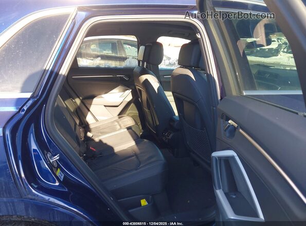 WA1DECF38N1125913 2022 AUDI Q3 Blue Vista de la etiqueta del VIN