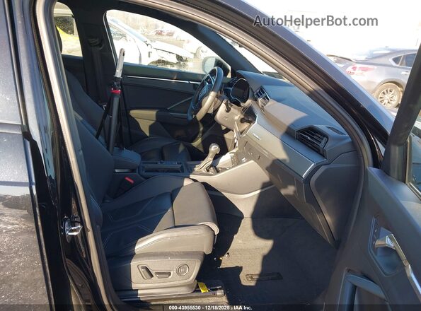 WA1DECF39R1135355 2024 AUDI Q3 Black წინა სალონის ხედი