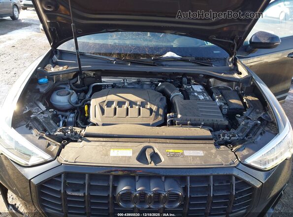 WA1DECF39R1135355 2024 AUDI Q3 Black უკანა ხედი