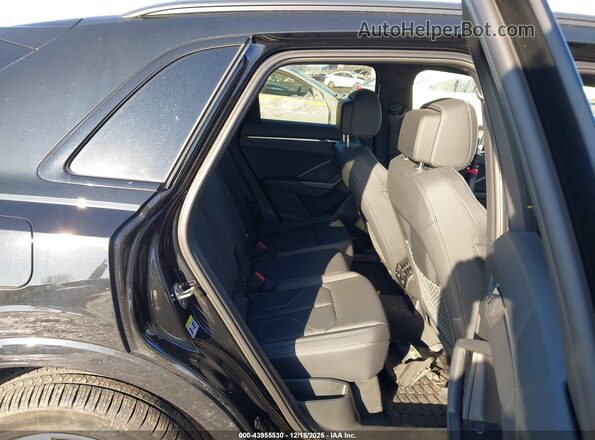 WA1DECF39R1135355 2024 AUDI Q3 Black VIN კოდის სტიკერის ხედი
