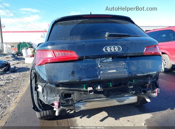 WA1E2AFY0L2080101 2020 AUDI Q5 Black Widok z przodu