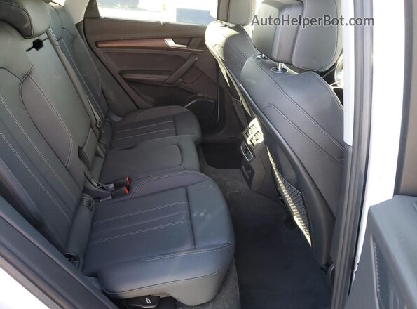 WA1E2AFY4N2084753 2022 AUDI Q5 White Vista interior trasera