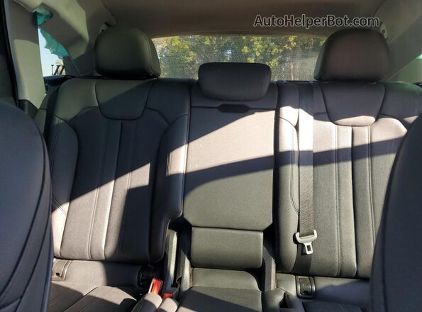 WA1E2AFY6L2046194 2020 AUDI Q5 White Հետևի նստատեղերի տեսք