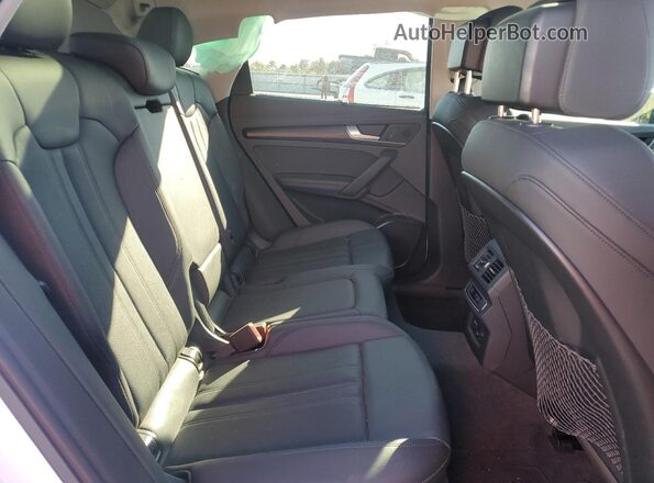 WA1E2AFY6L2046194 2020 AUDI Q5 White Սալոնի հետևի տեսք