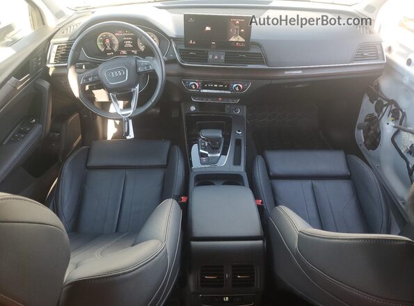 WA1E2AFY6R2070732 2024 AUDI Q5 Белый Вид панели приборов