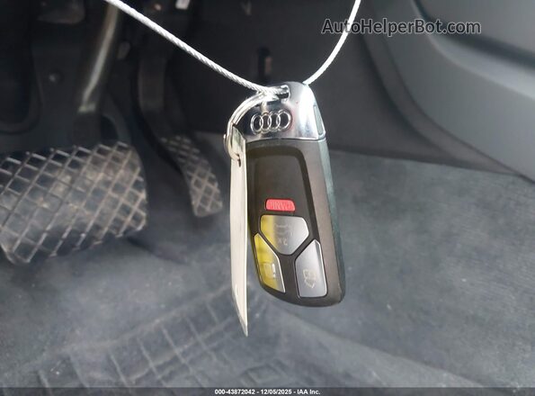 WA1E2AFY9R2139641 2024 AUDI Q5 Gray Vista del salpicadero
