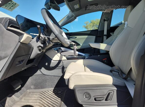 WA1EAAGUXS2060337 2025 AUDI Q5 White 