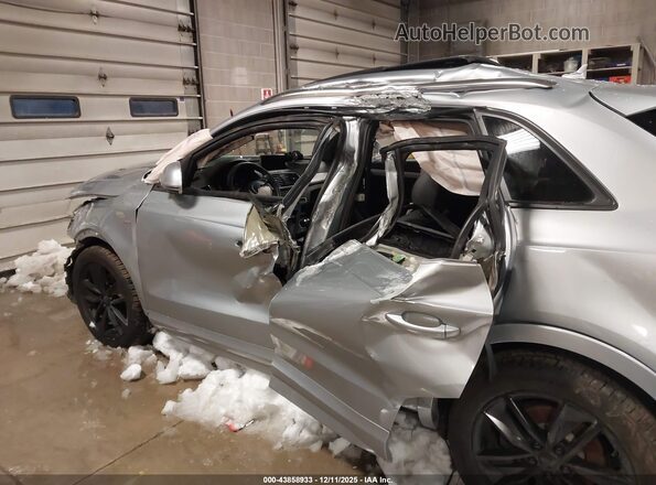 WA1ECCFS1JR027139 2018 AUDI Q3 Silver წინა ხედი