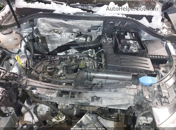 WA1ECCFS1JR027139 2018 AUDI Q3 Silver უკანა ხედი