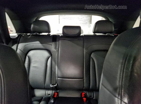 WA1ECCFS5JR009274 2018 AUDI Q3 Silver 