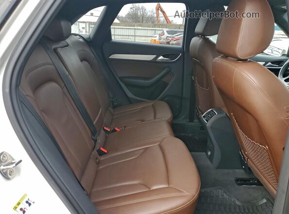WA1ECCFS9JR021332 2018 AUDI Q3 White 