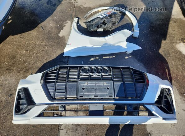 WA1EECF32N1042675 2022 AUDI Q3 Белый Вид наклейки с VIN-кодом