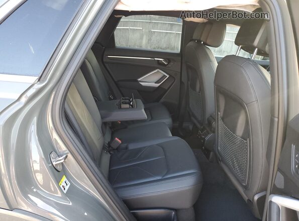 WA1EECF32R1035084 2024 AUDI Q3 Gray უკანა სავარძლების ხედი