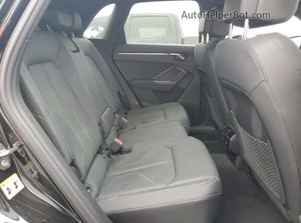 WA1EECF32R1102539 2024 AUDI Q3 Black Vista interior trasera