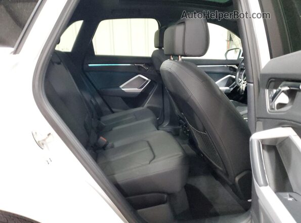 WA1EECF35P1112740 2023 AUDI Q3 White უკანა სალონის ხედი