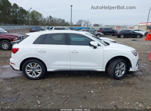 WA1EECF35R1082724 2024 AUDI Q3 White Вид задньої частини салону