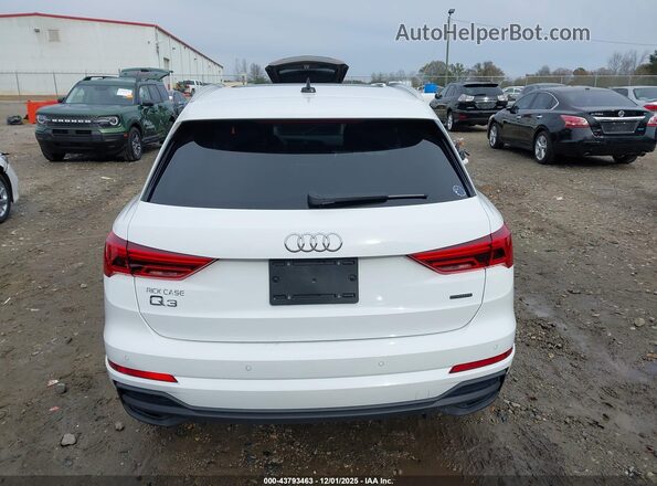 WA1EECF35R1082724 2024 AUDI Q3 White 