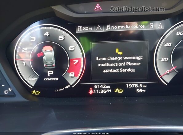 WA1EECF36R1155177 2024 AUDI Q3 Dark Blue Vista de los asientos traseros