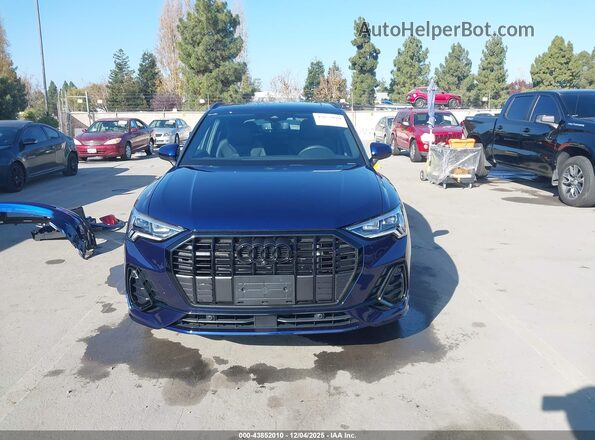 WA1EECF36R1155177 2024 AUDI Q3 Dark Blue Vista interior trasera