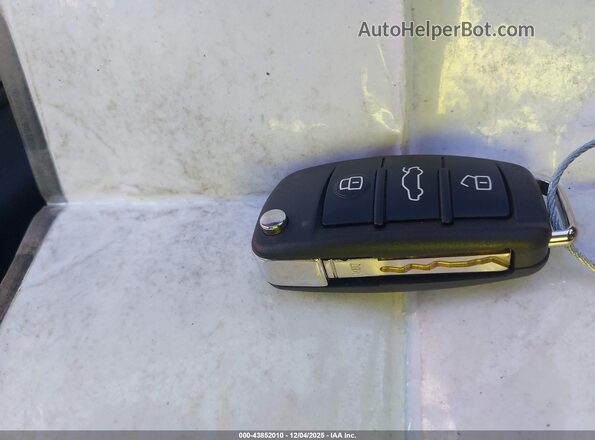 WA1EECF36R1155177 2024 AUDI Q3 Dark Blue Vista del salpicadero