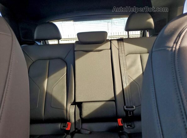 WA1EECF37N1043465 2022 AUDI Q3 White უკანა სავარძლების ხედი