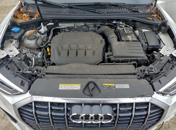 WA1EECF37P1127093 2023 AUDI Q3 White Widok komory silnika
